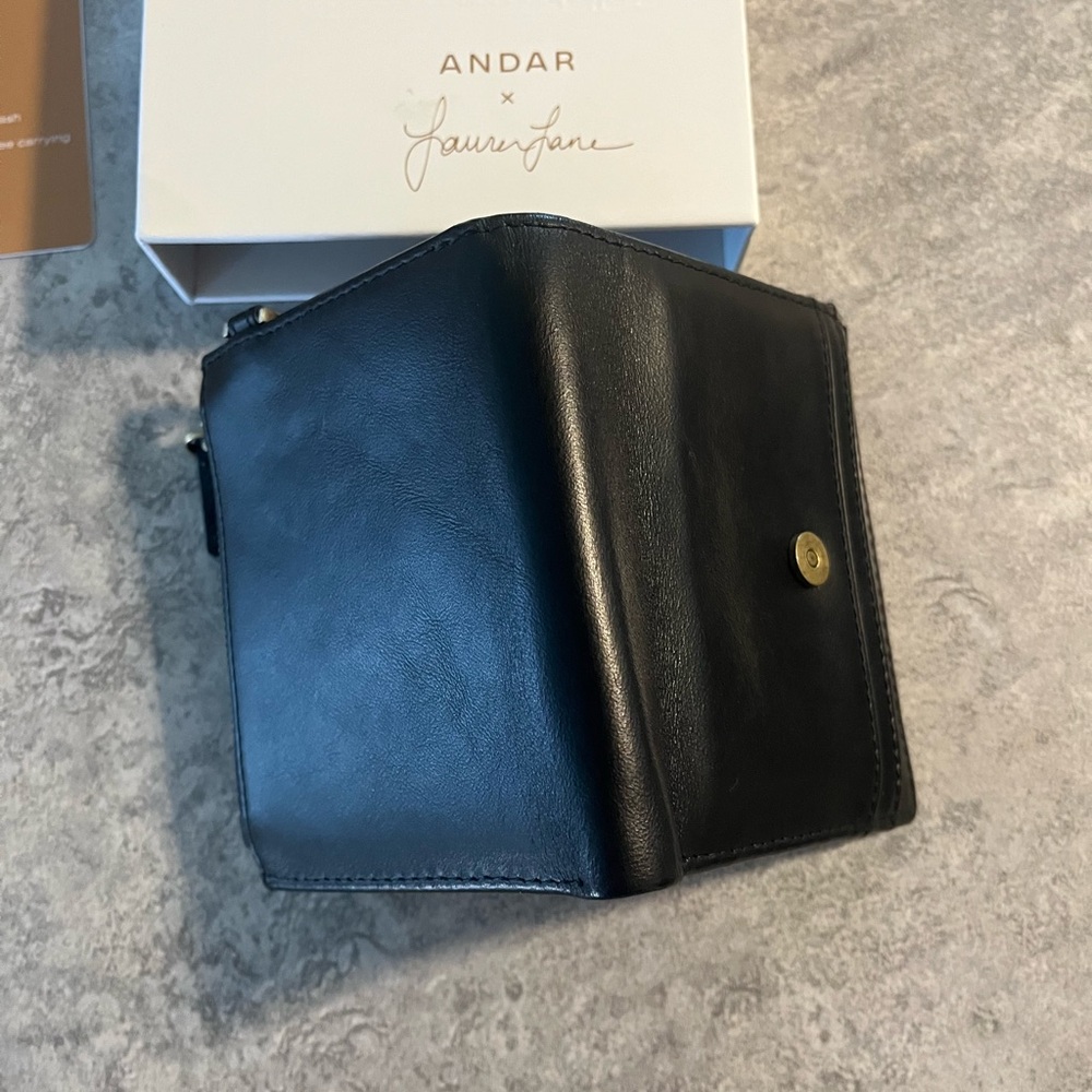 Andar x Lauren Jane The Lo Black Wallet - Picture 6 of 13
